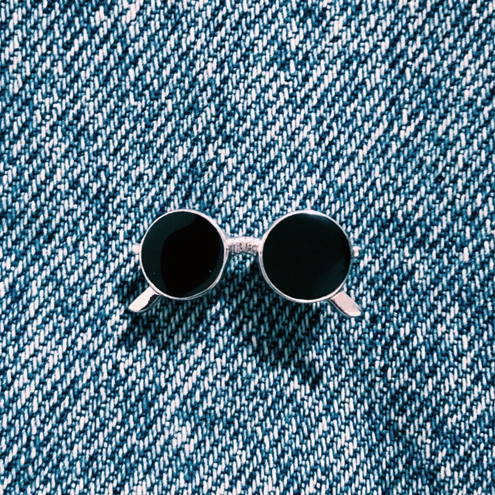 🎈RESTOCKED 🎈Silver Sunglasses Pin